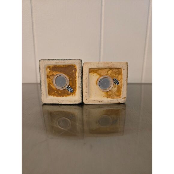 Vintage/Mid-Century Modern Style Salt/Pepper Shakers Boy & Girl - Picture 5 of 7